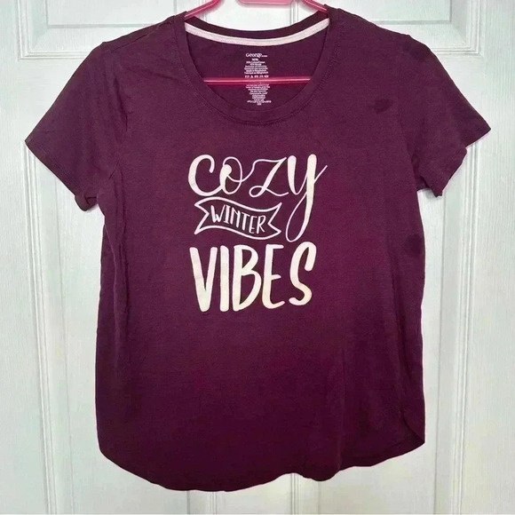 George T-Shirt Cozy Winter  Vibes Purple & White Size Medium - Picture 1 of 16